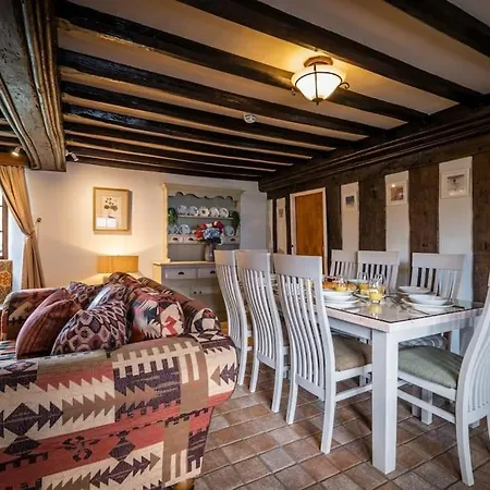 Bordriggs Farm Grade 2 Listed 6 Bedroom, Hot Tub, 13 Guests, 3 Properties Holiday home Bowness-on-Windermere