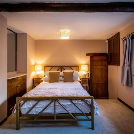 Bordriggs Farm Grade 2 Listed 6 Bedroom, Hot Tub, 13 Guests, 3 Properties Bowness-on-Windermere