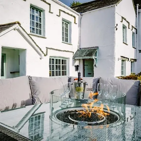 Bordriggs Farm Grade 2 Listed 6 Bedroom, Hot Tub, 13 Guests, 3 Properties Holiday home