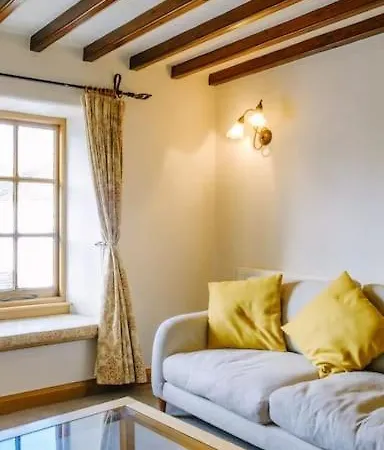 Holiday home Bordriggs Farm Grade 2 Listed 6 Bedroom, Hot Tub, 13 Guests, 3 Properties *
