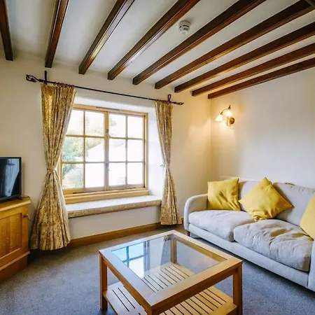 Bordriggs Farm Grade 2 Listed 6 Bedroom, Hot Tub, 13 Guests, 3 Properties Holiday home