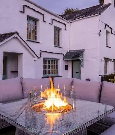 Bordriggs Farm Grade 2 Listed 6 Bedroom, Hot Tub, 13 Guests, 3 Properties *