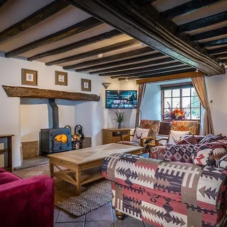 펜션 Bordriggs Farm Grade 2 Listed 6 Bedroom, Hot Tub, 13 Guests, 3 Properties 보우네스온윈더미어