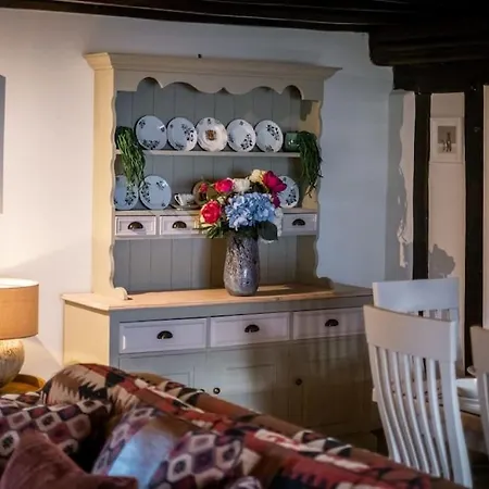 Bordriggs Farm Grade 2 Listed 6 Bedroom, Hot Tub, 13 Guests, 3 Properties 펜션 *