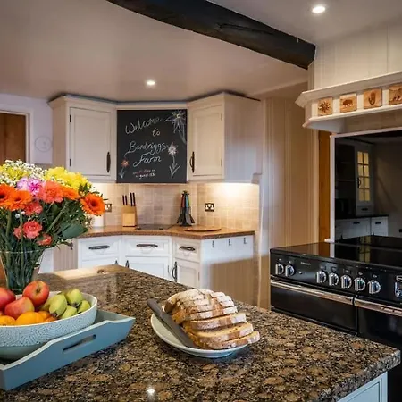 Bordriggs Farm Grade 2 Listed 6 Bedroom, Hot Tub, 13 Guests, 3 Properties 펜션