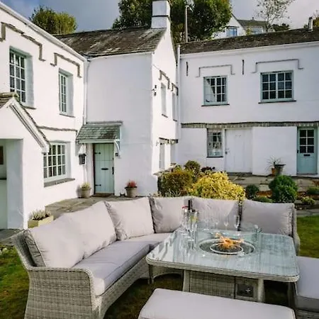 펜션 Bordriggs Farm Grade 2 Listed 6 Bedroom, Hot Tub, 13 Guests, 3 Properties